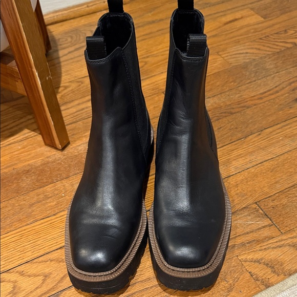 Sam Edelman Laguna Chelsea Boot - Picture 3 of 5